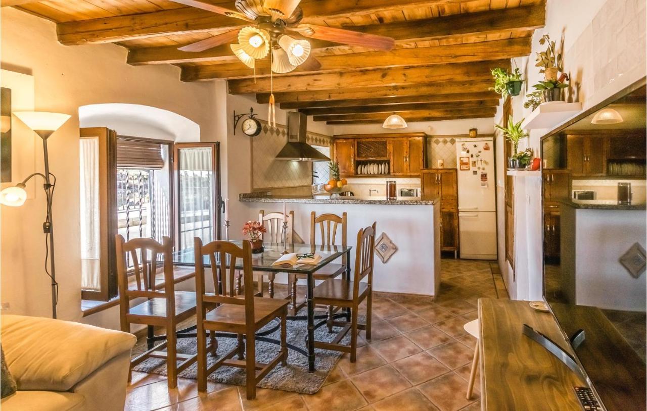 Pet Friendly Home In Hornachuelos With Kitchen Eksteriør billede