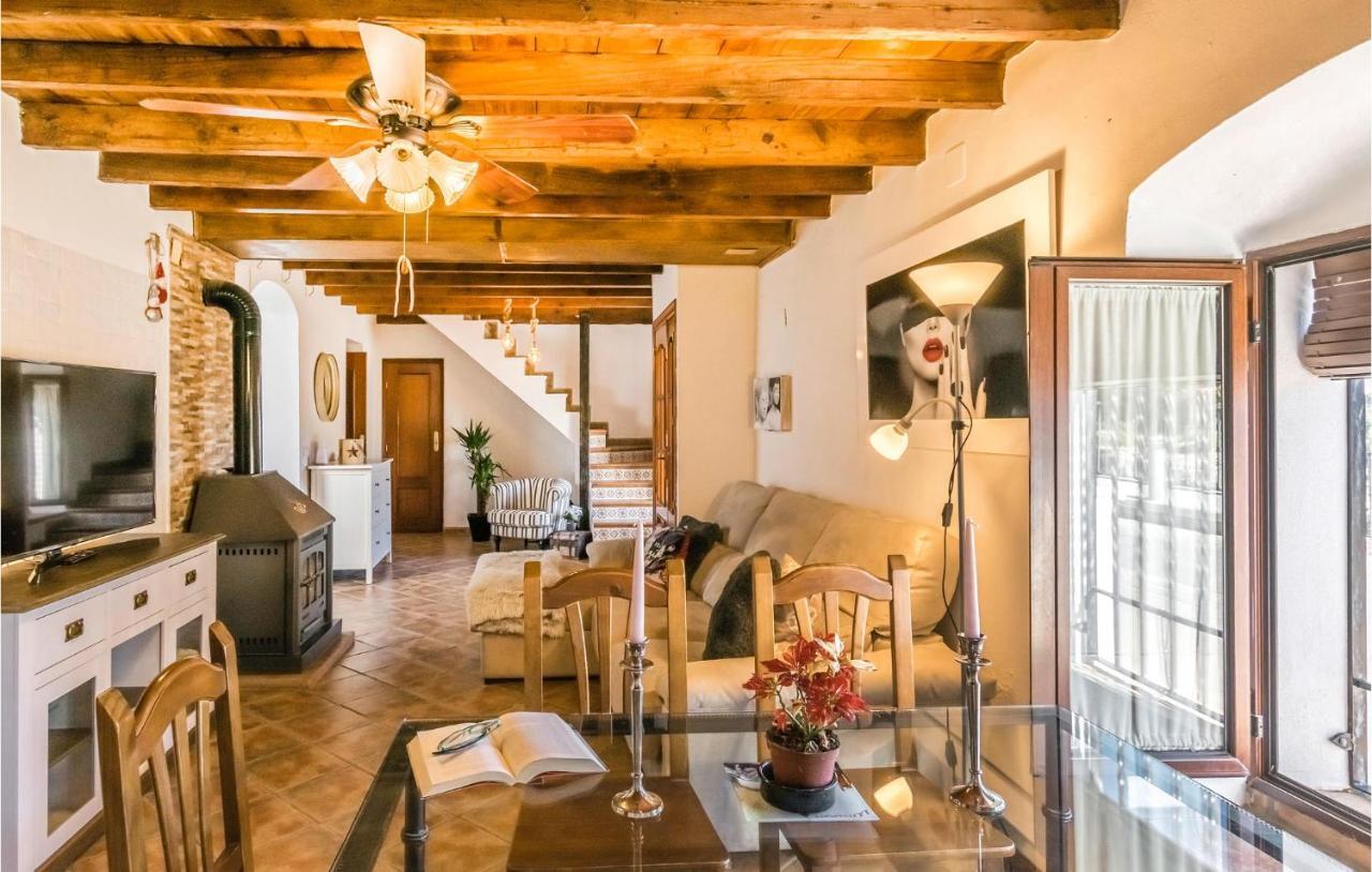 Pet Friendly Home In Hornachuelos With Kitchen Eksteriør billede